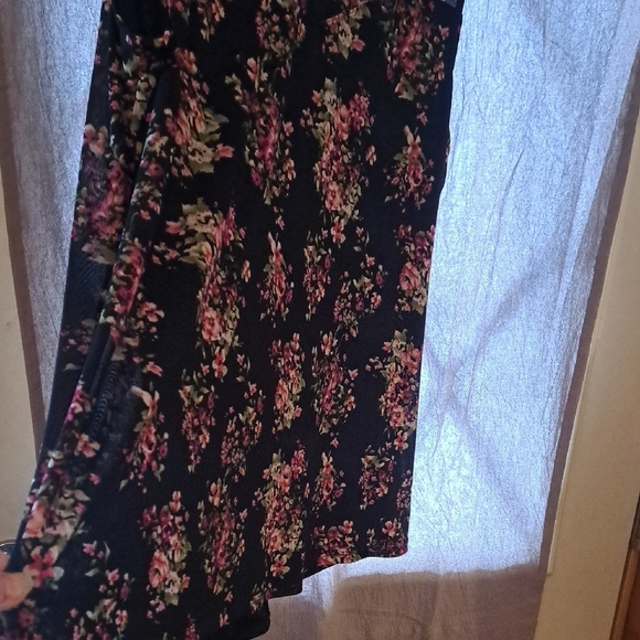 Apt. 9 Black and Pink Floral Blouse - Picture 8 of 8